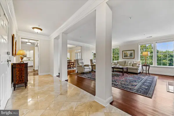 9403 Blackwell #301, ROCKVILLE, MD 20850