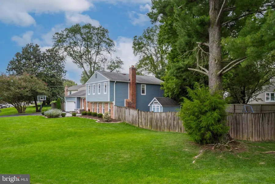 15004 Rocking Spring Dr, Rockville, MD 20853 - #3