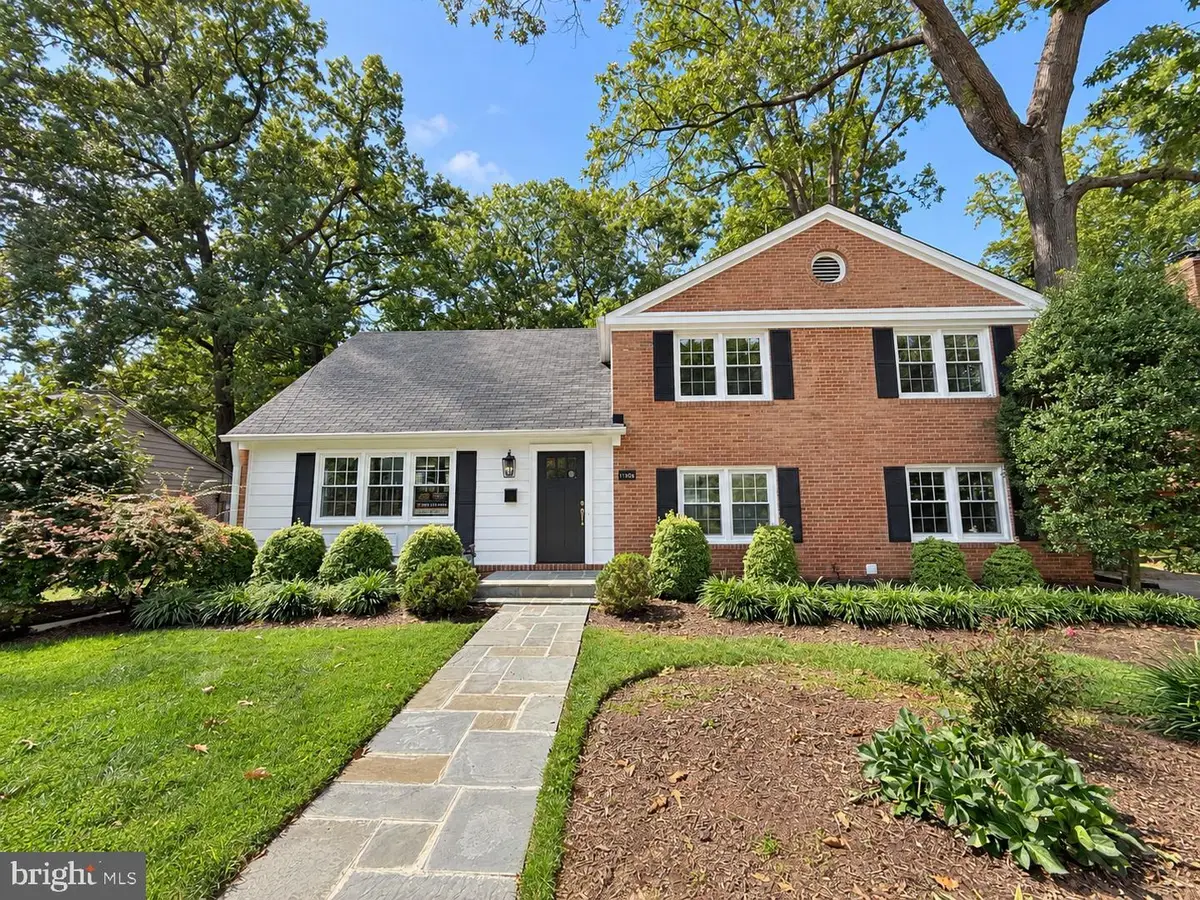 11906 Henry Fleet Dr, Potomac, MD 20854 - #1
