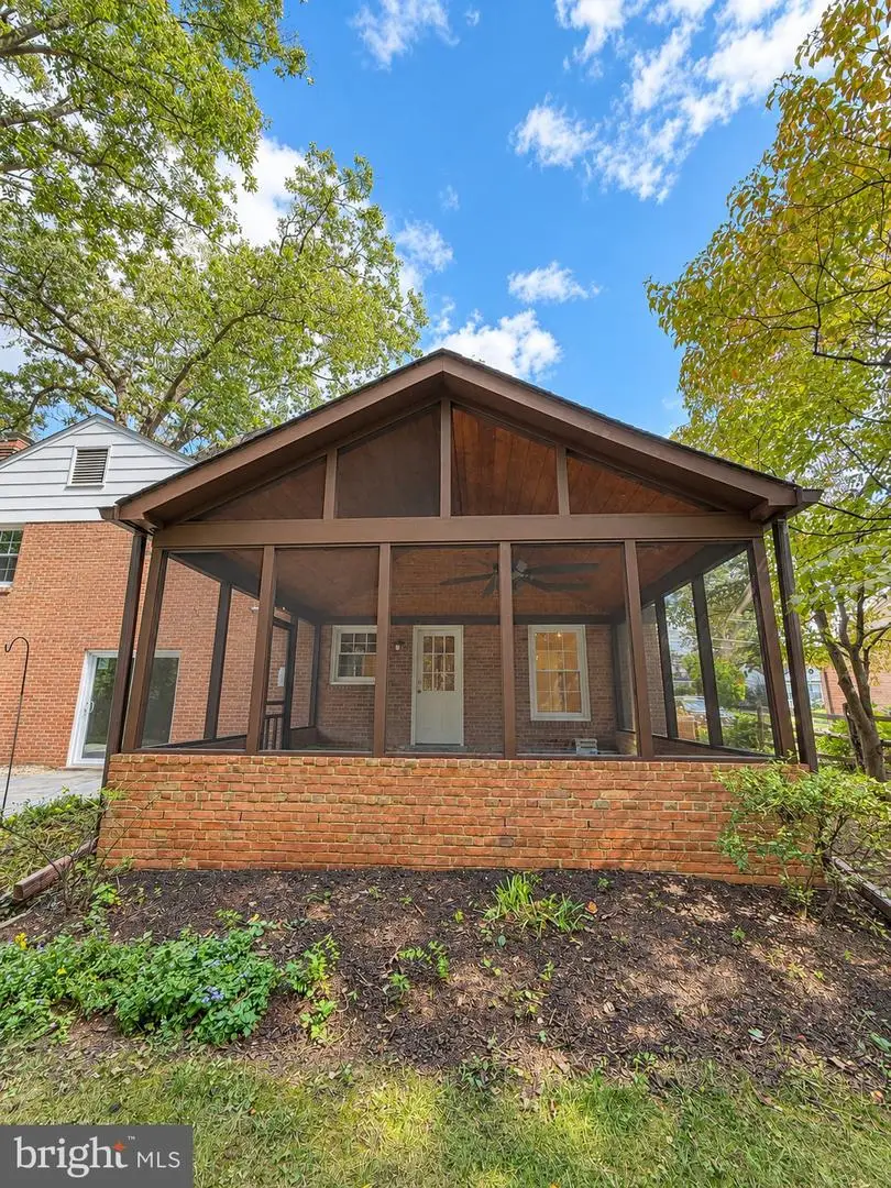 11906 Henry Fleet Dr, Potomac, MD 20854 - #3