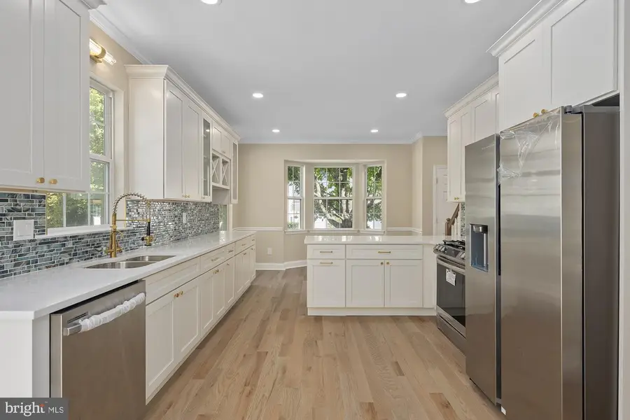 20318 Swallow Point Rd, Montgomery Village, MD 20886 - #2