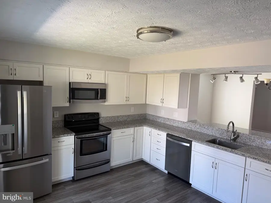 14852 Silver Ash Ct, Burtonsville, MD 20866 - #2