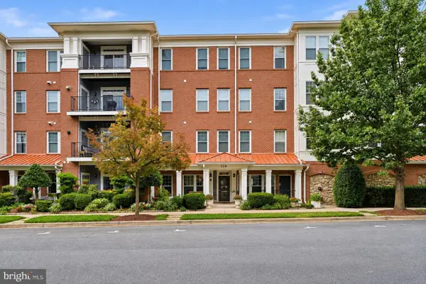 110 Chevy Chase St #406, GAITHERSBURG, MD 20878