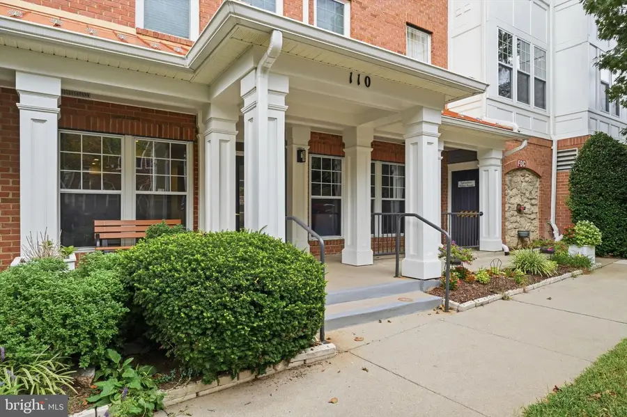 110 Chevy Chase St #406, Gaithersburg, MD 20878 - #2