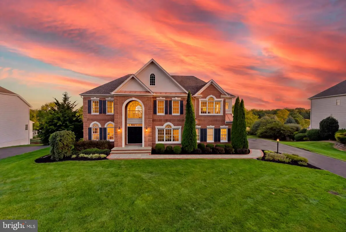 25112 Vista Ridge Rd, Laytonsville, MD 20882 - #1