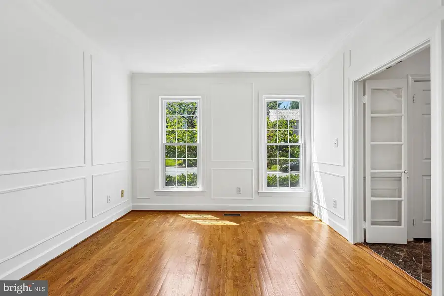 9705 Holloway Hill, Potomac, MD 20854 - #2