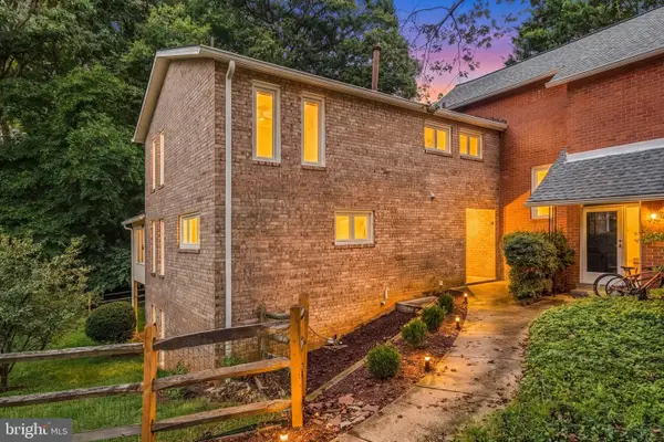 1962 Dundee Rd, ROCKVILLE, MD 20850