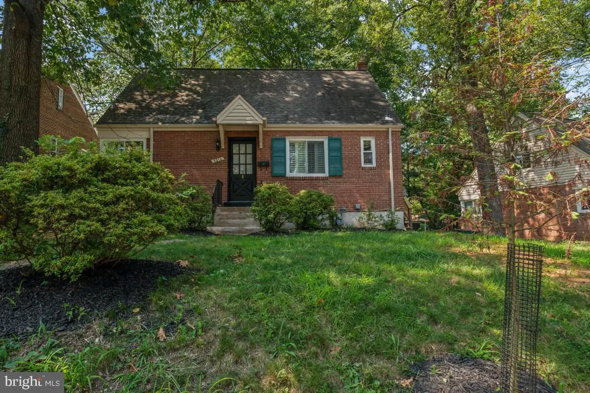 8216 Roanoke Ave, Takoma Park, MD 20912 - #1