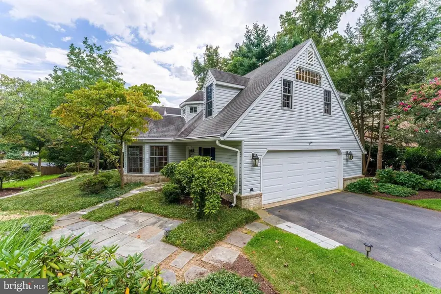 1995 Lancashire Dr, Potomac, MD 20854 - #2
