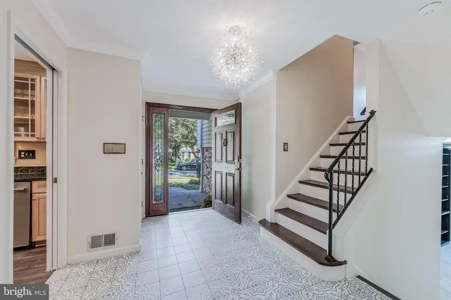 1995 Lancashire Dr, Potomac, MD 20854 - #3