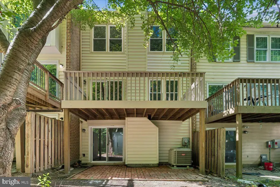 10057 Maple Leaf Dr, Montgomery Village, MD 20886 - #2