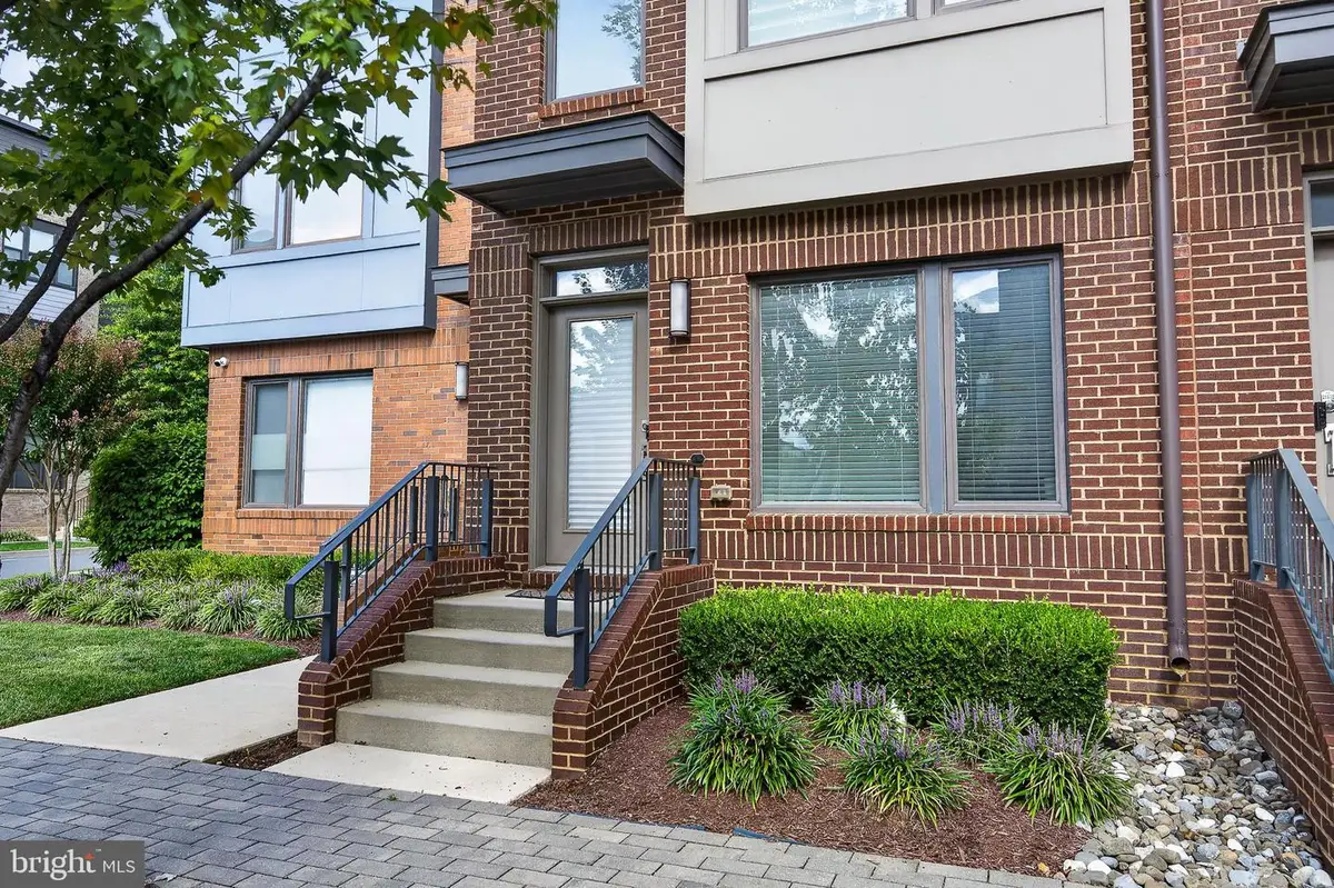 8087 Red Hook St, Rockville, MD 20855 - #1