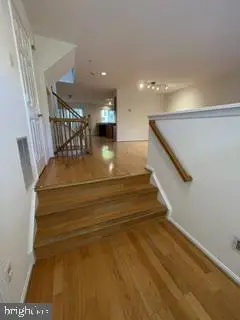 10135 Vanderbilt Cir, Rockville, MD 20850 - #3