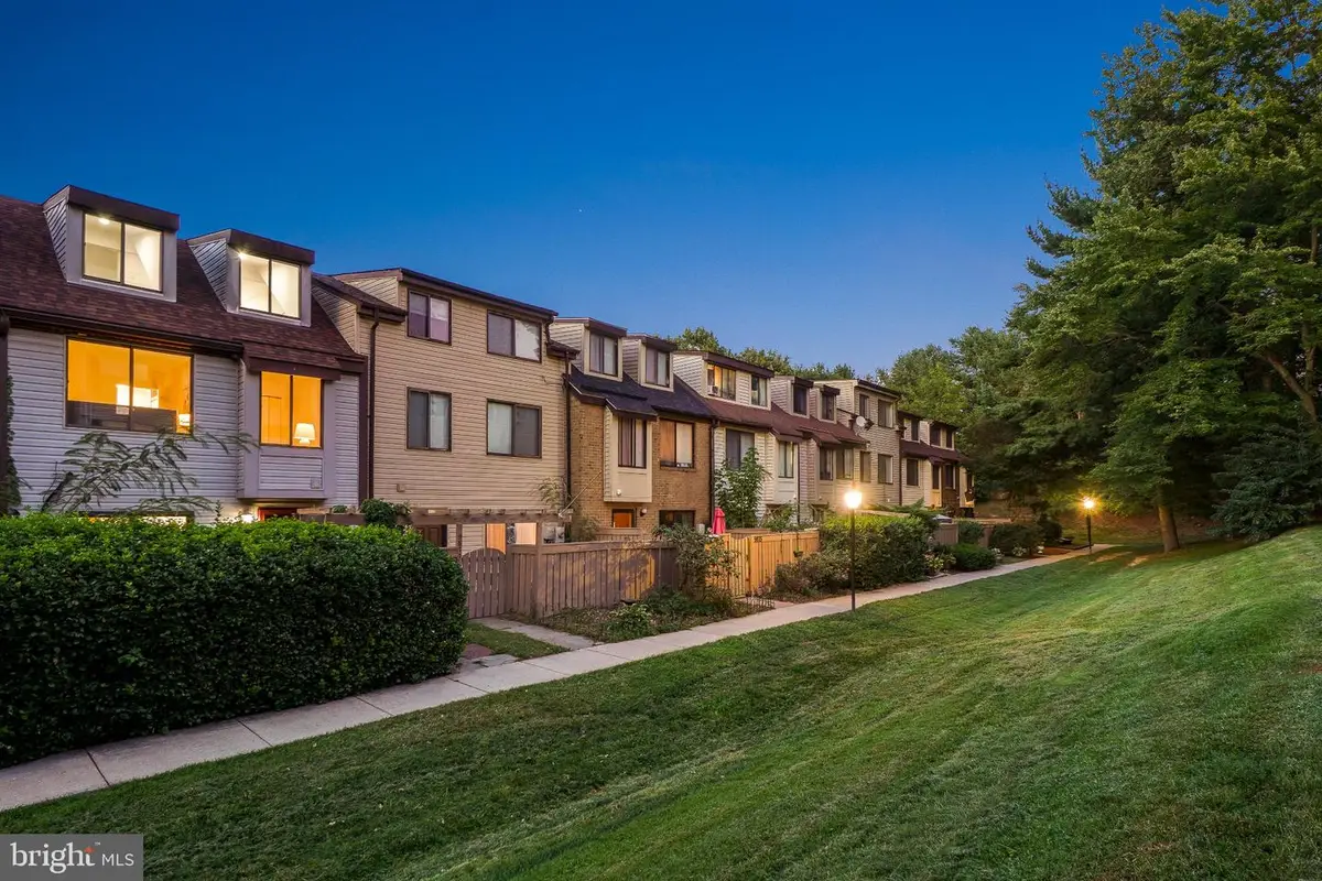 9879 Brookridge Ct, Gaithersburg, MD 20886 - #1