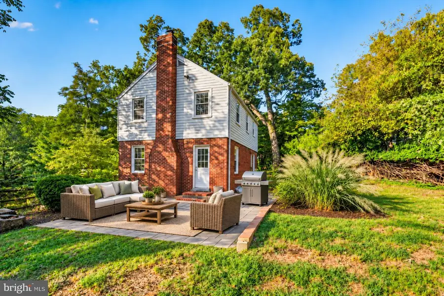 908 Glaizewood Ct, Takoma Park, MD 20912 - #2
