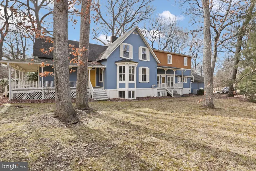 206 Grove Ave, Washington Grove, MD 20880 - #3