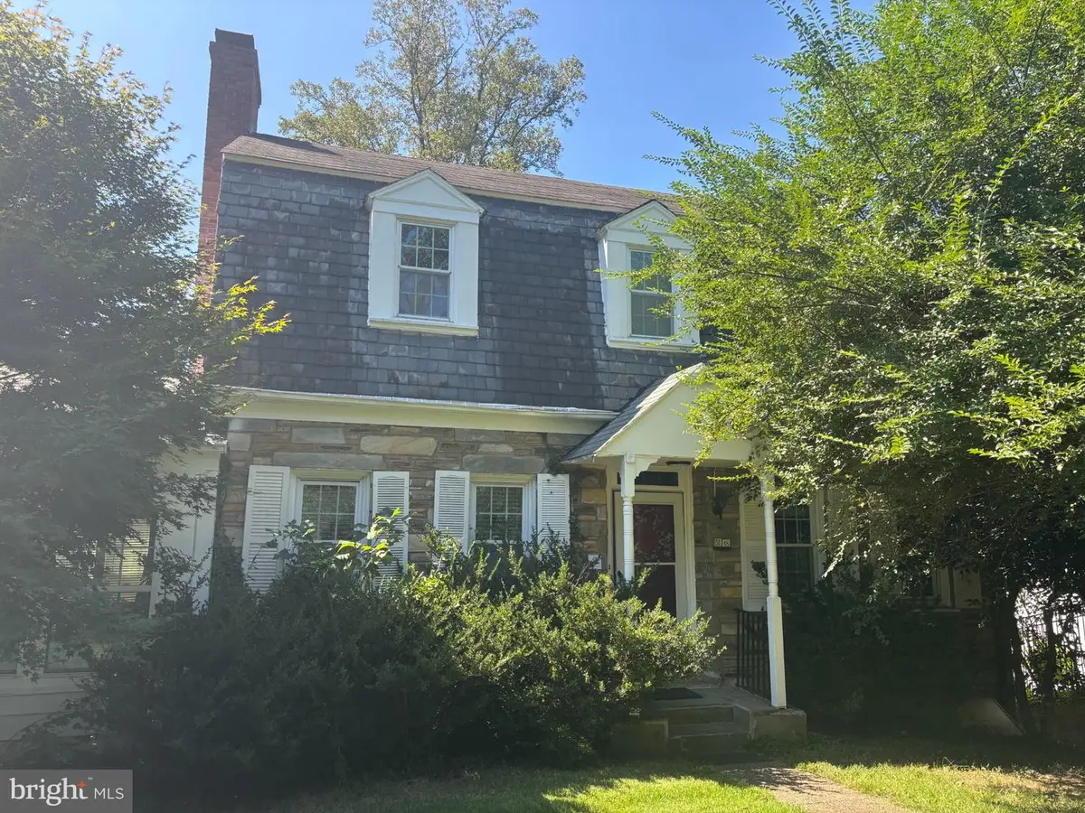 5148 Massachusetts Ave, Bethesda, MD 20816 - #1