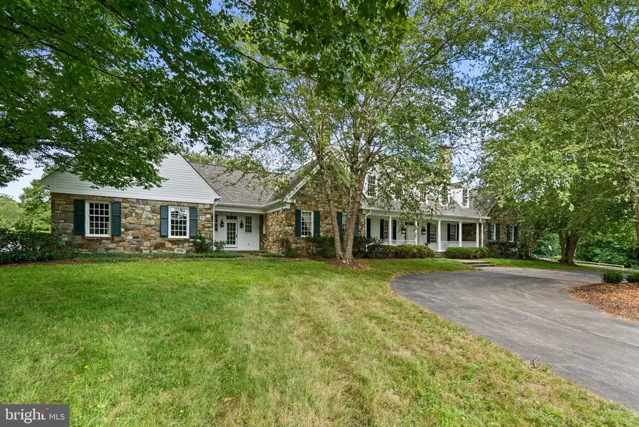 13611 Deakins Ln, Darnestown, MD 20874 - #3