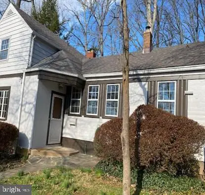 6821 Barr Rd, Bethesda, MD 20816 - #1