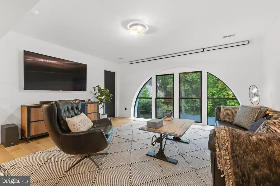 2701 Hume Dr #400, Silver Spring, MD 20910 - #2