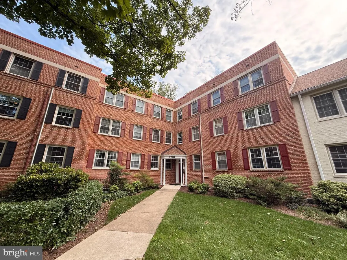 2210 Washington Ave #301, Silver Spring, MD 20910 - #1