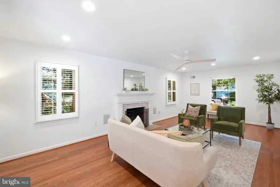 5711 Cheshire Dr, Bethesda, MD 20814 - #3
