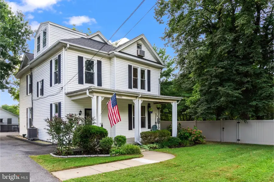 19201 Liberty Mill Rd, Germantown, MD 20874 - #2