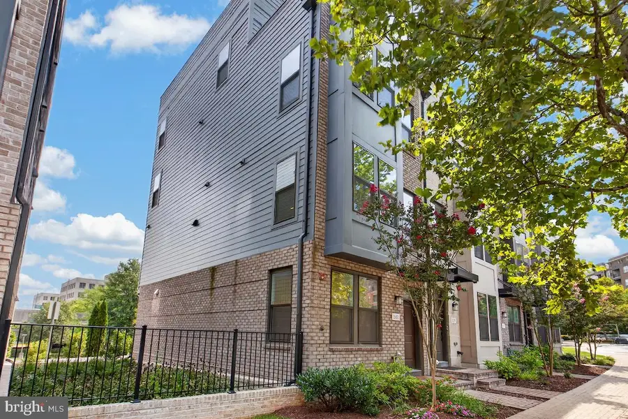 1531 Piccard Dr, Rockville, MD 20850 - #2