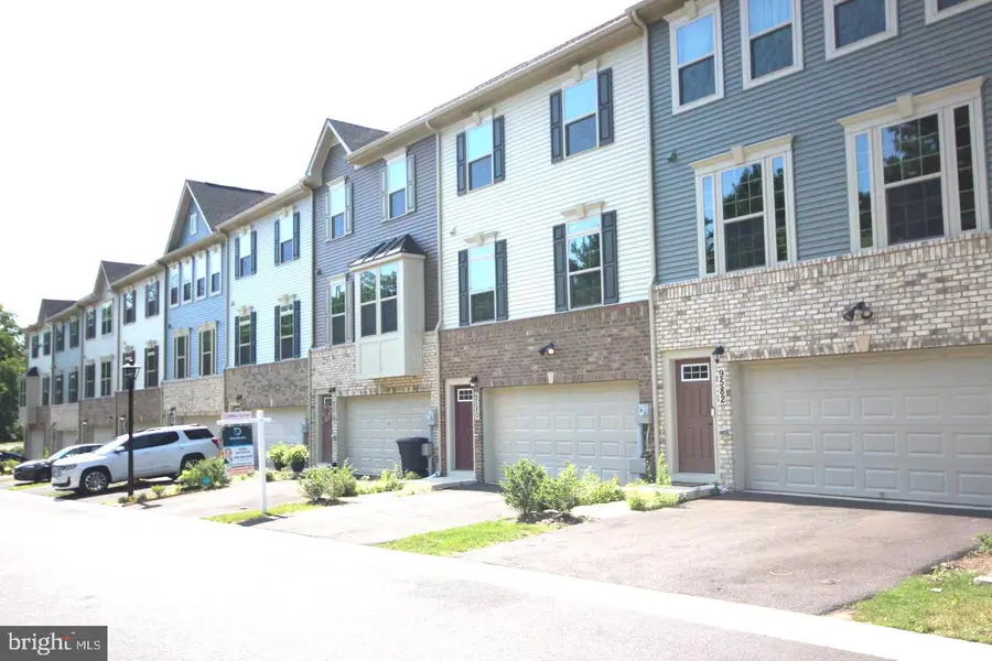 9580 Nature Trl, Montgomery Village, MD 20886 - #3