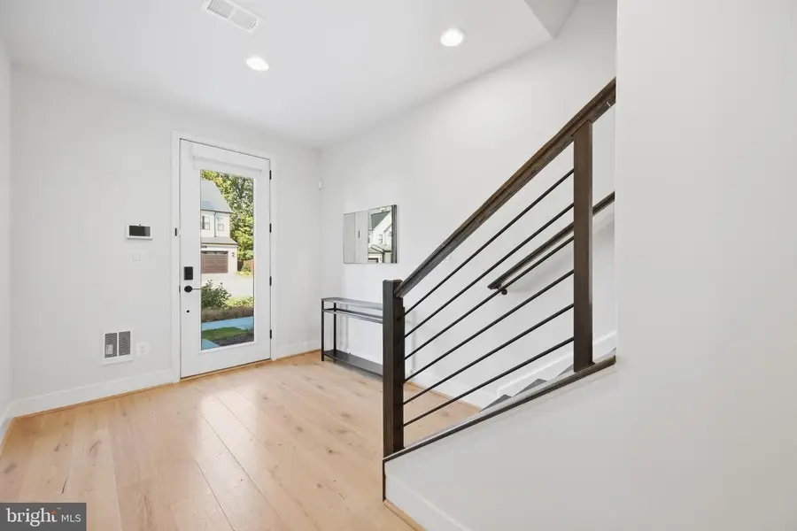 9771 Sanvitalia St, Bethesda, MD 20817 - #3