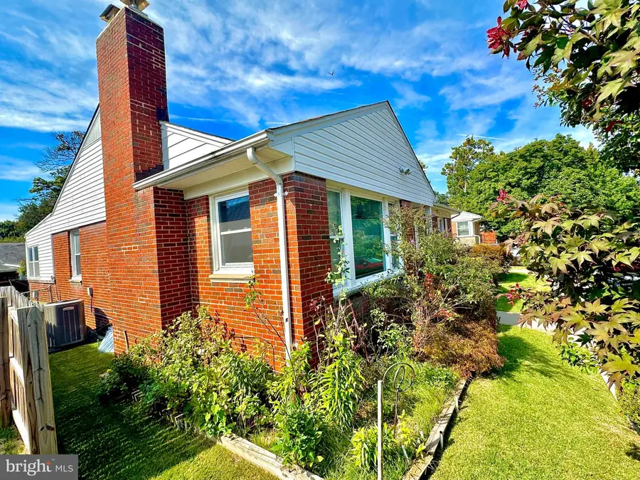9708 Saxony Rd, Silver Spring, MD 20910 - #2