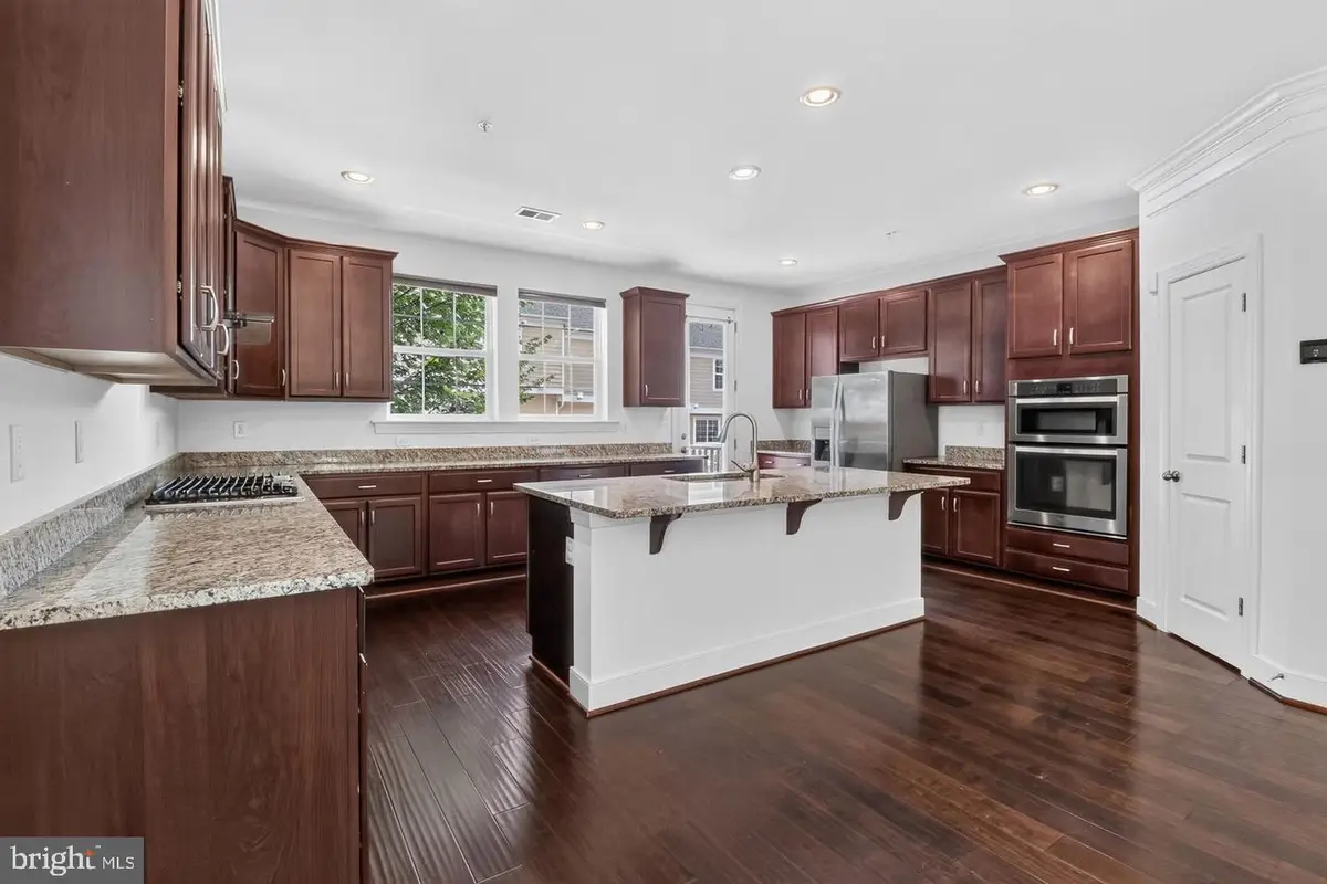 27 Fairbanks Dr, Gaithersburg, MD 20877 - #1