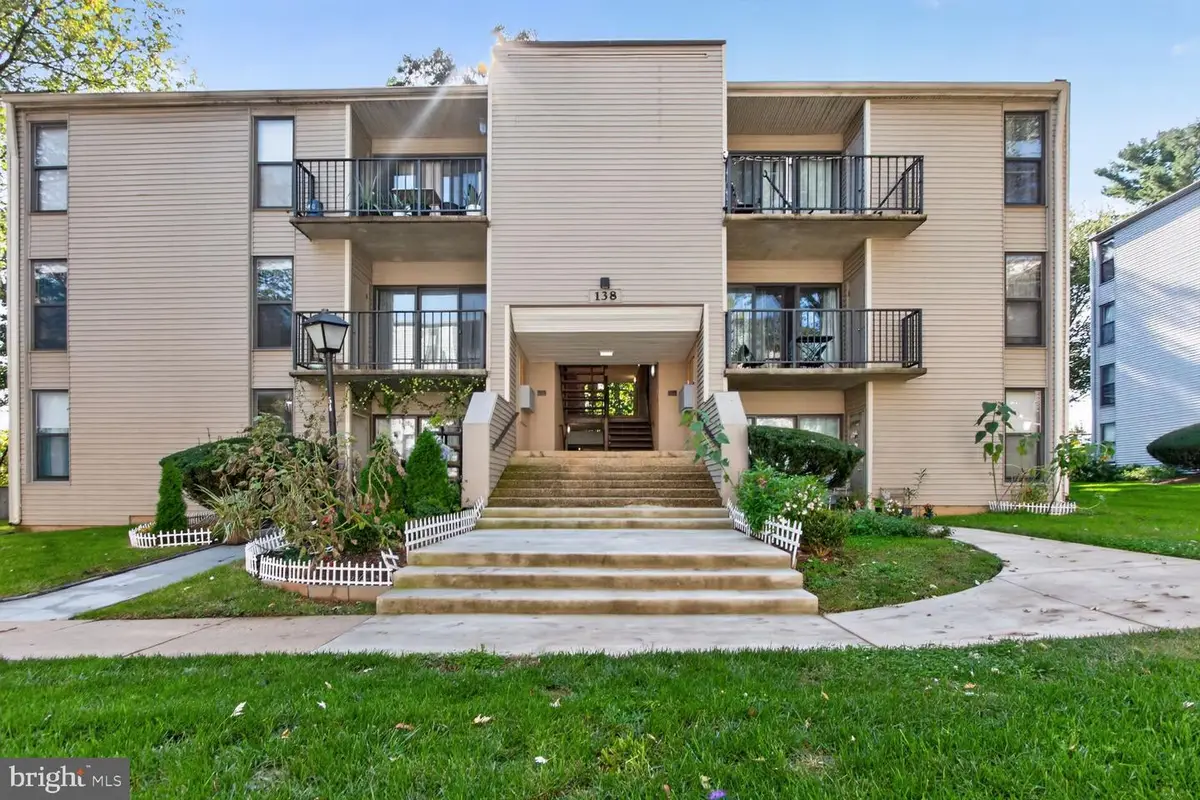 138 Duvall Ln #251-201, Gaithersburg, MD 20877 - #1