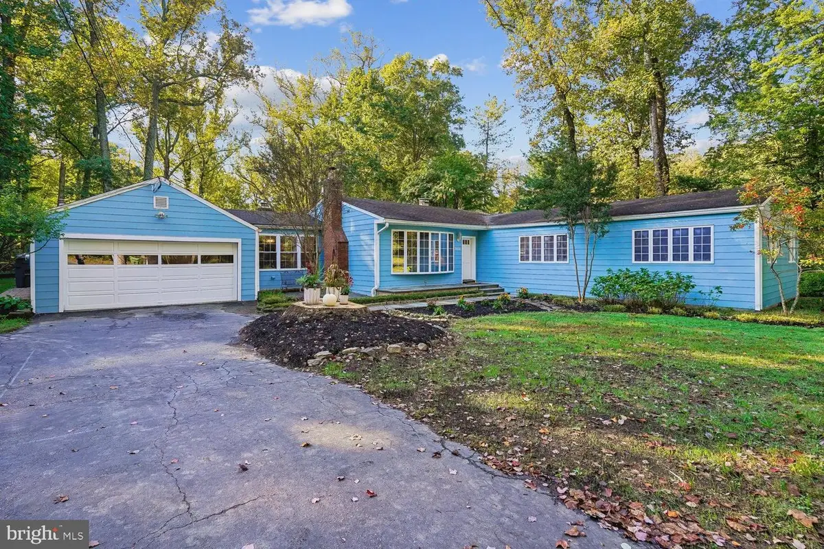 9804 Clover Ln, Rockville, MD 20854 - #1