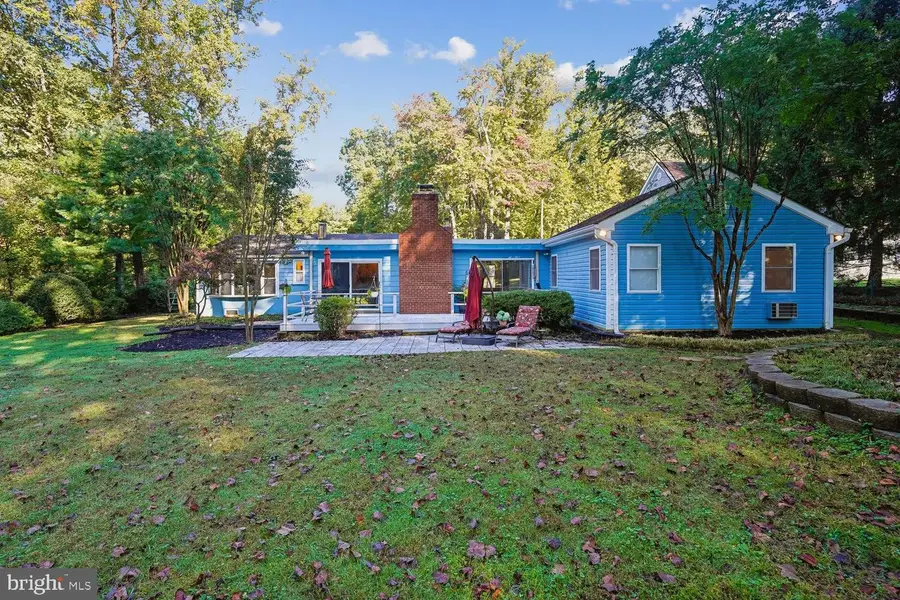 9804 Clover Ln, Rockville, MD 20854 - #3