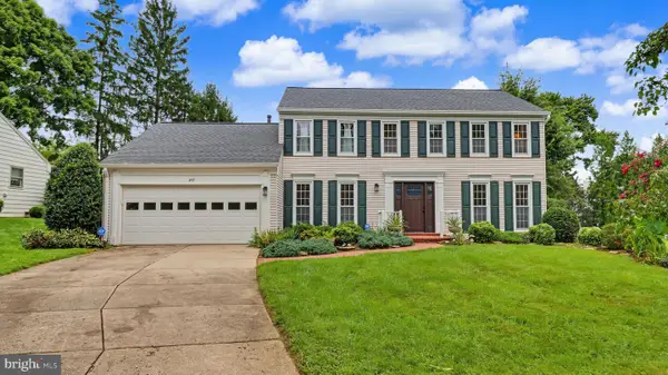 9117 Willow Pond Ln, POTOMAC, MD 20854