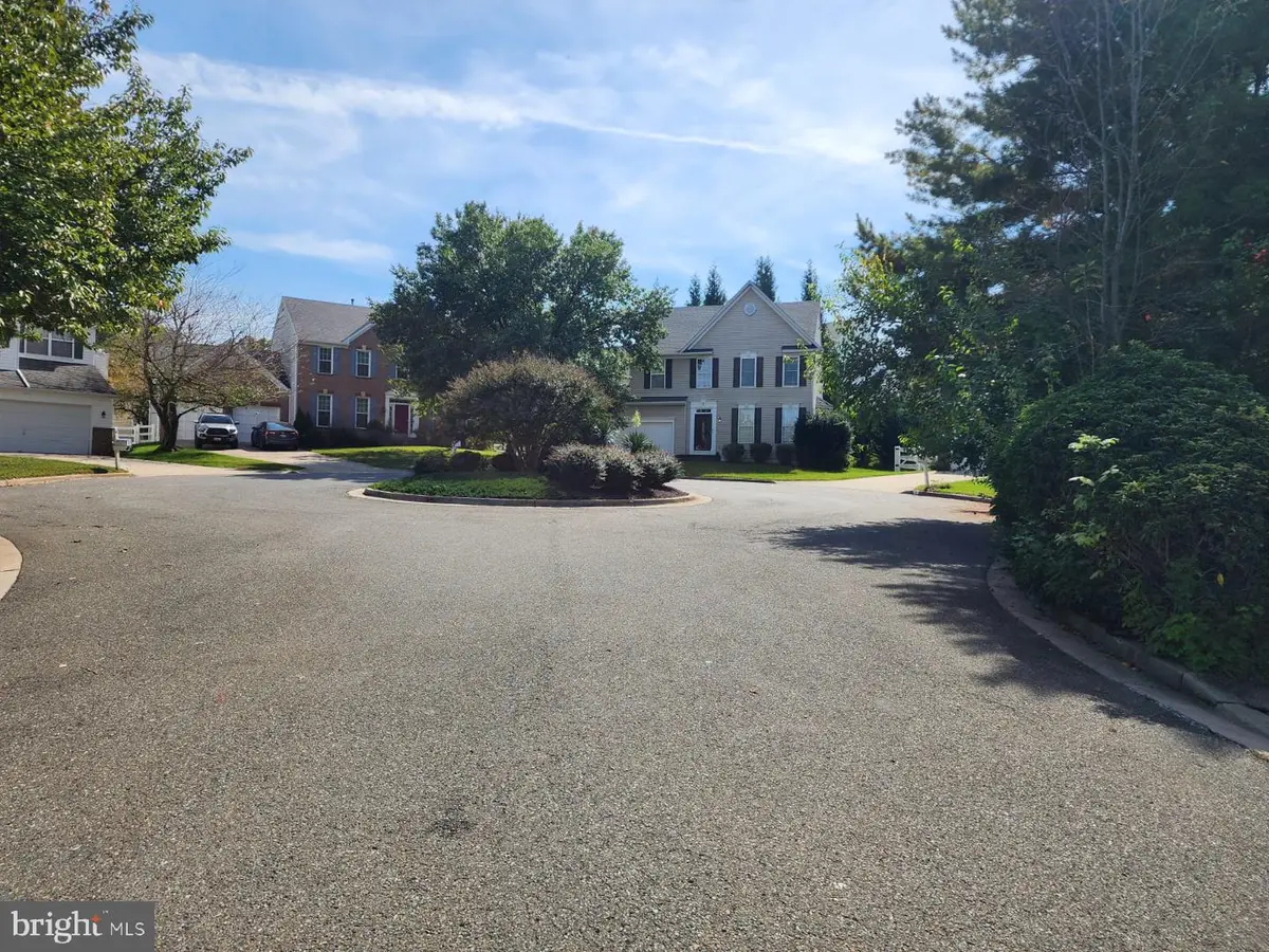 1 Yellow Leaf Ct, Germantown, MD 20876 - #1