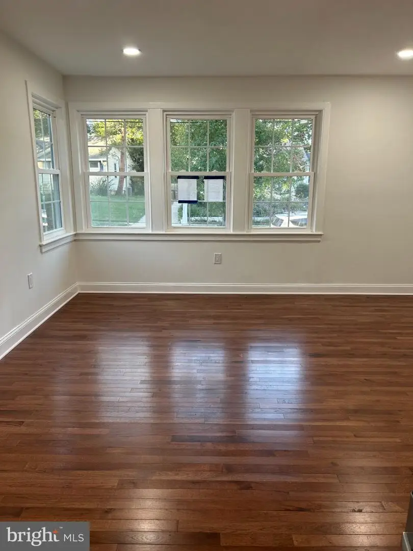 1313 Coral Sea Dr, Rockville, MD 20851 - #2