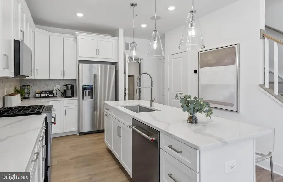 506 Parkview Ave, Gaithersburg, MD 20878 - #2