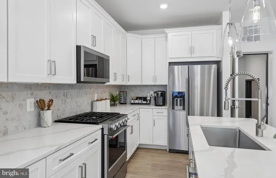 506 Parkview Ave, Gaithersburg, MD 20878 - #3