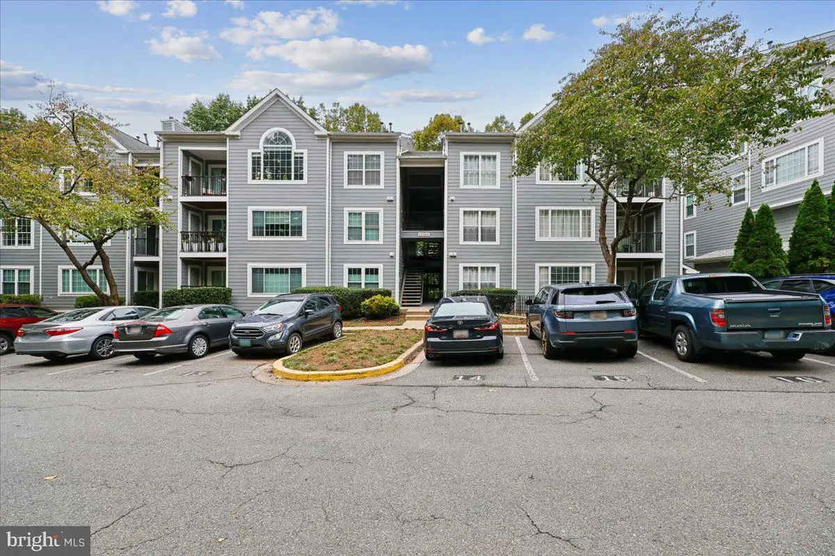 20404 Shore Harbour Dr #3-b, Germantown, MD 20874 - #1