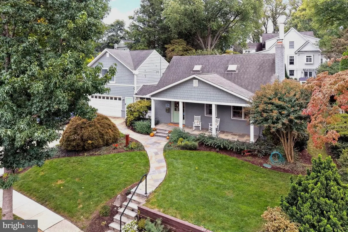 10211 Oldfield Dr, Kensington, MD 20895 - #1