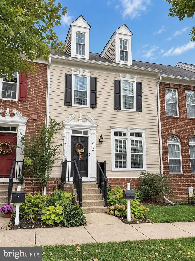 542 Market St E, Gaithersburg, MD 20878 - #1