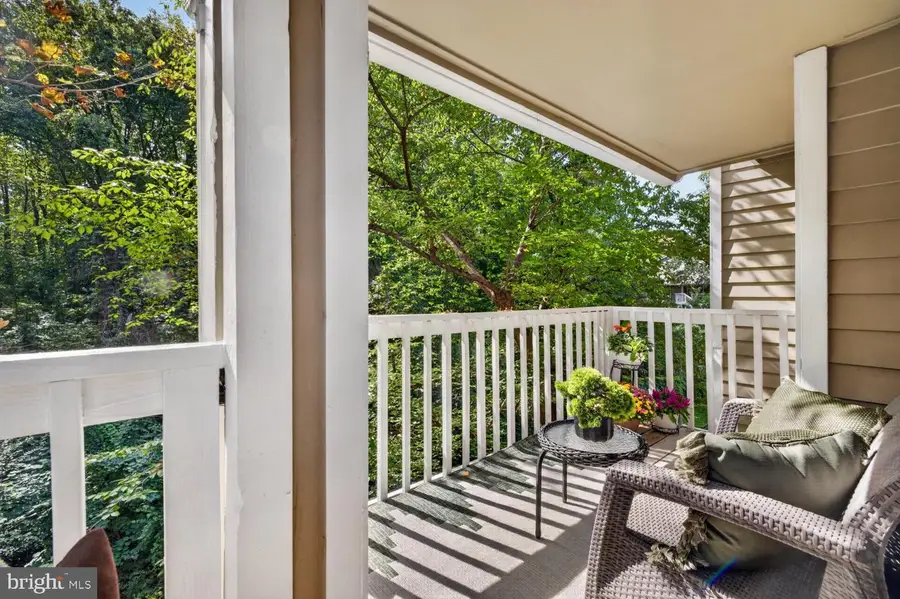 5818 Inman Park Cir #210, Rockville, MD 20852 - #3