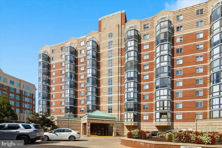 24 Courthouse Sq #1008 Or Ph8, Rockville, MD 20850 - #2