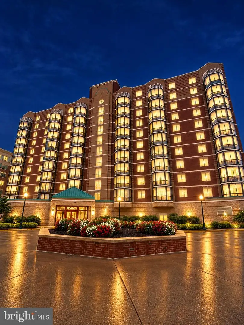 24 Courthouse Sq #1008 Or Ph8, Rockville, MD 20850 - #3