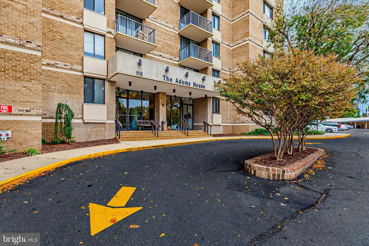 118 Monroe St #118-80, Rockville, MD 20850 - #1
