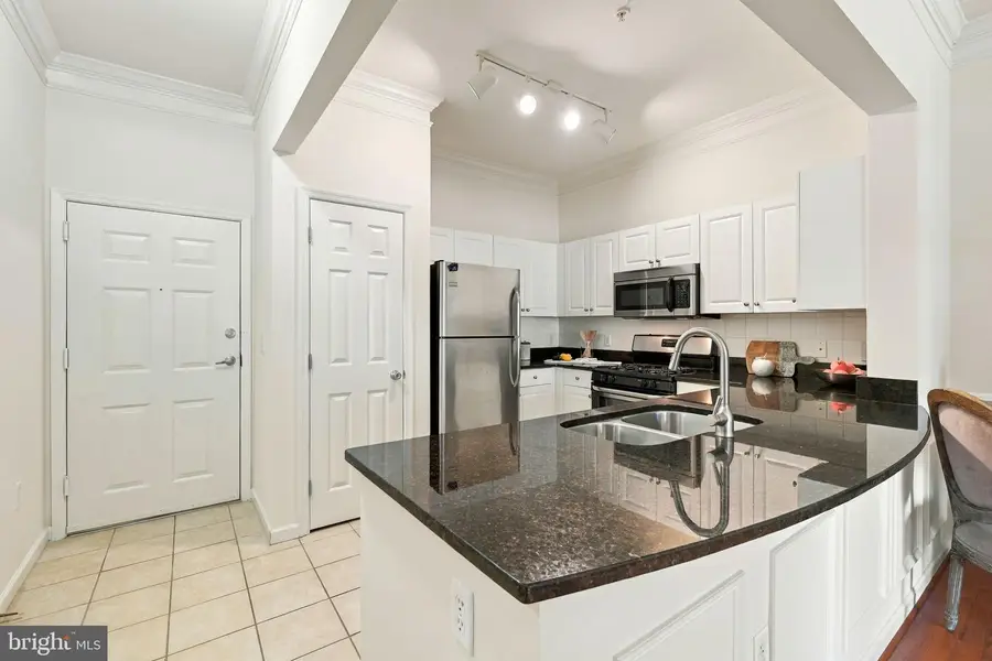 7 Booth St #110, Gaithersburg, MD 20878 - #3