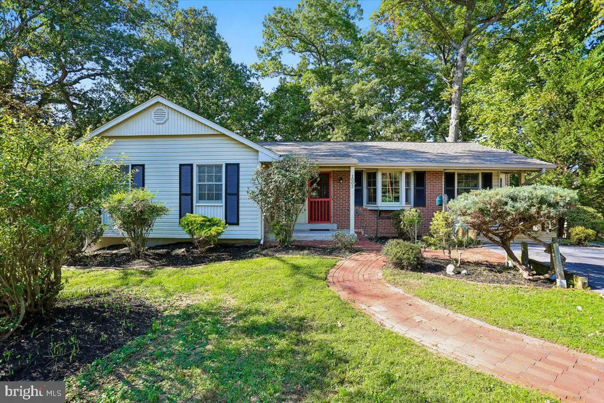 1002 Broadmore Cir, Silver Spring, MD 20904 - #1