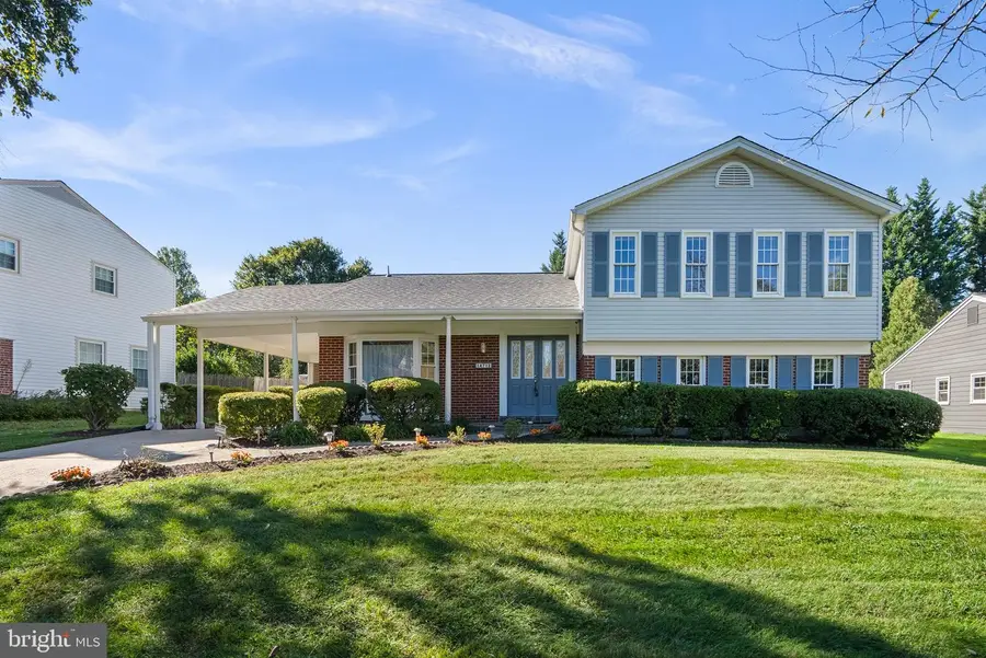14712 Waterway Dr, Rockville, MD 20853 - #2